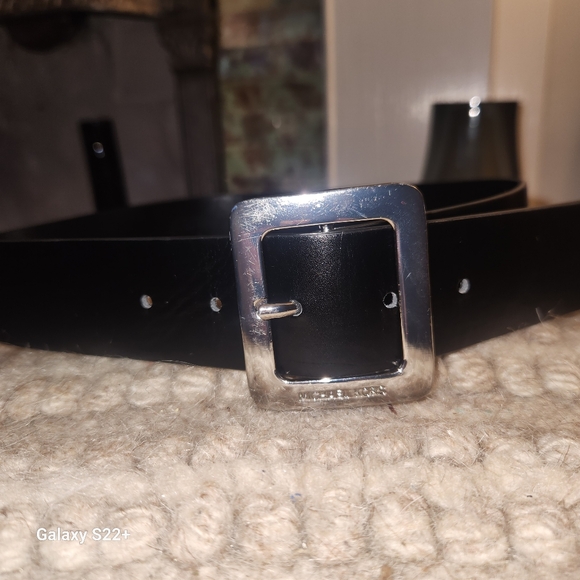 MICHEAL KORS NWT sz S black leather belt, with silver buckle - Picture 3 of 8